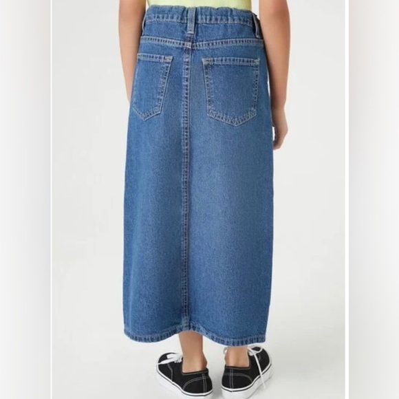 Forever 21‎ Kids, girls size 5/6 blue denim midi skirt - Picture 2 of 5